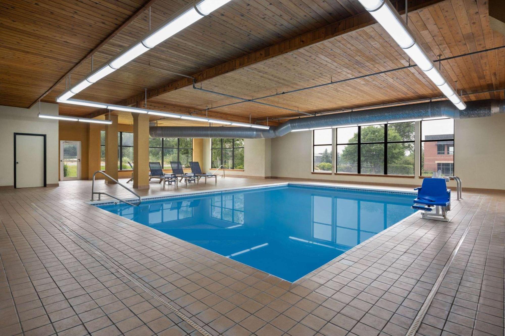 Days Inn & Suites By Wyndham Bozeman Bagian luar foto